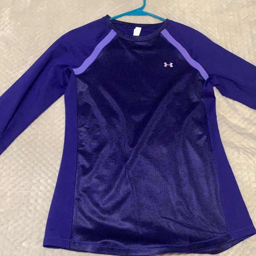Under armor long sleeved shirt
